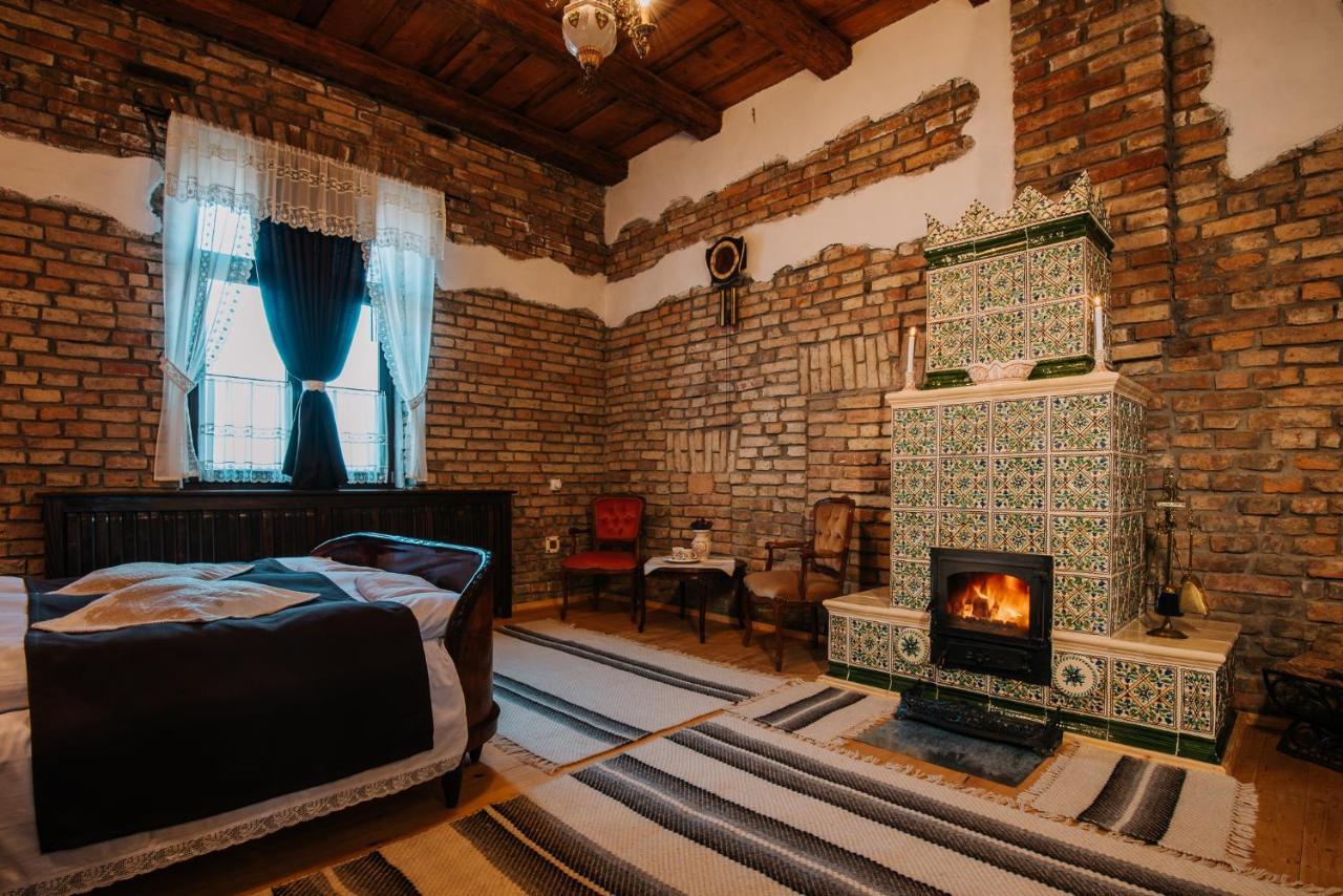 Molnos Kuria Pension Корунд Екстер'єр фото