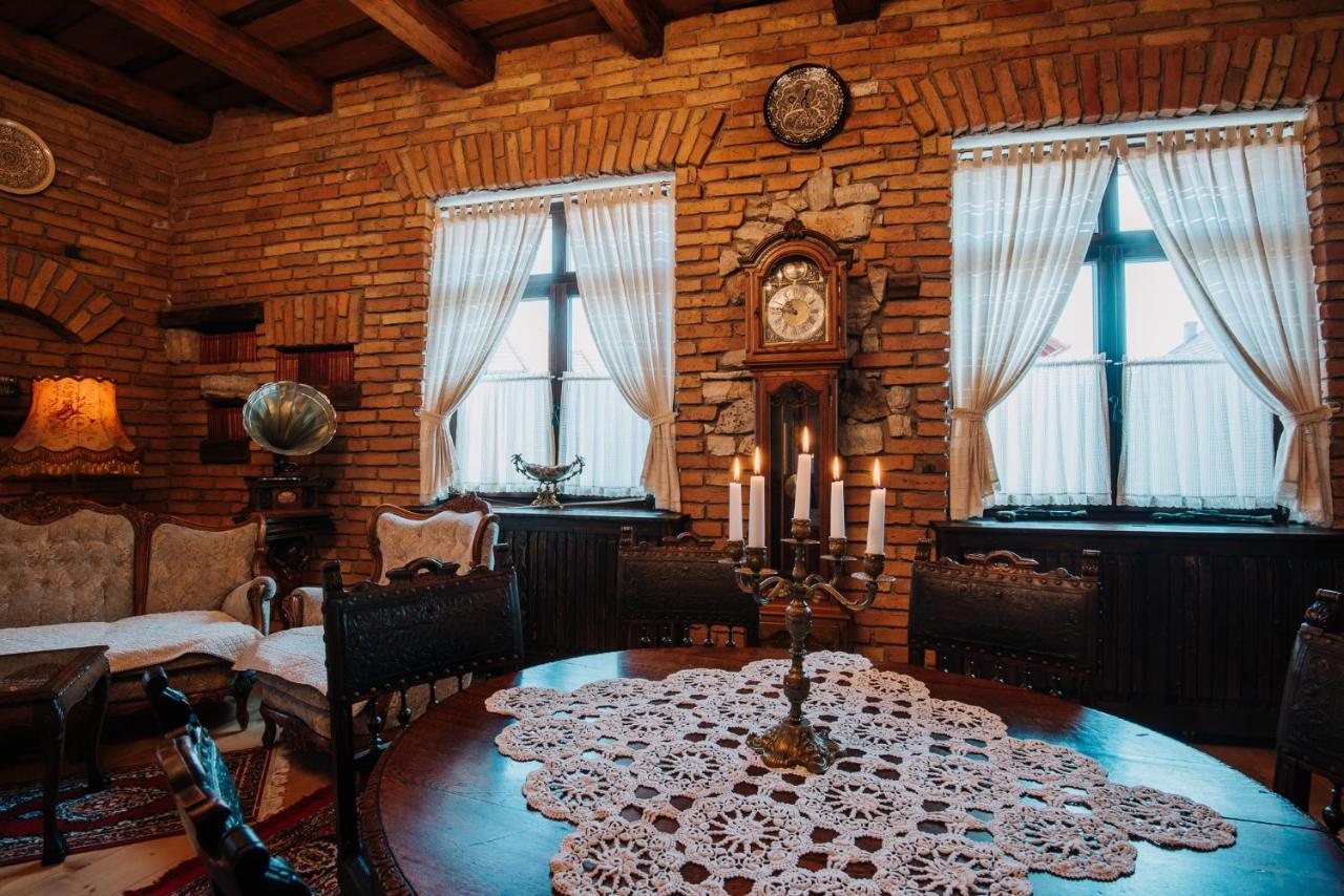 Molnos Kuria Pension Корунд Екстер'єр фото